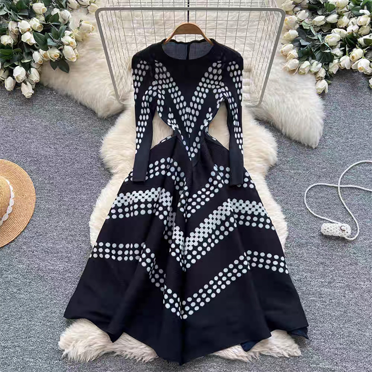 Elegant Polka Dot Pleated Dres - مراجعة Ethnic Fashion Dress وسعره